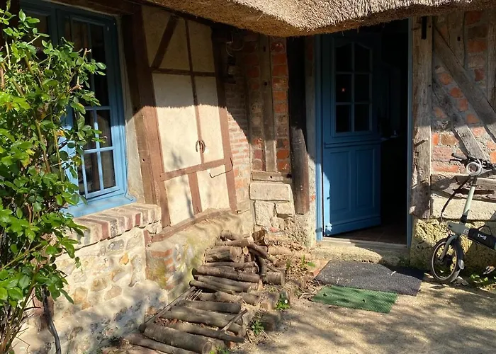 Holiday home Chaumiere 8p, 4ch, 2 Sde, Grand Jardin, Proche Honfleur Conteville (Eure)